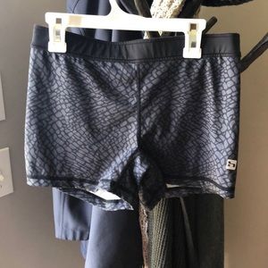 Women’s hind bike shorts medium